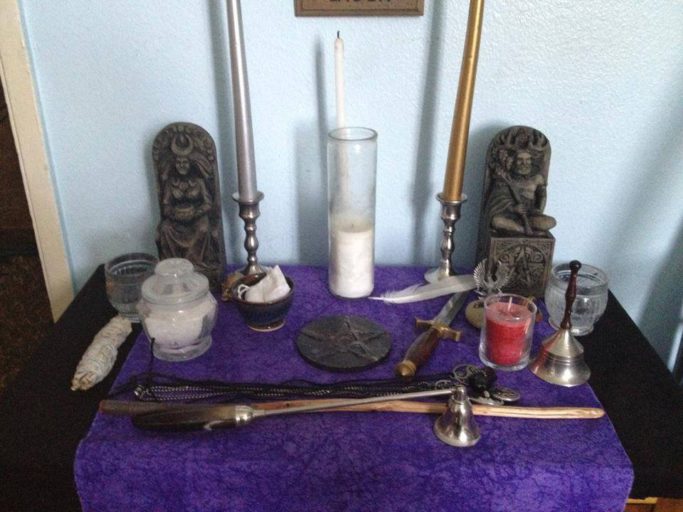 Wiccan altar construction
